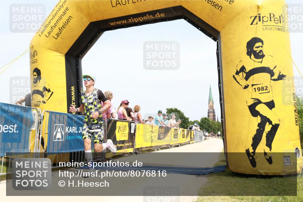 22.06.2025 - Viking Triathlon H.Heesch http://msf.ph/oto/8076816 22.06.2025 14:19:40 Laufen 368 meine-sportfotos.de