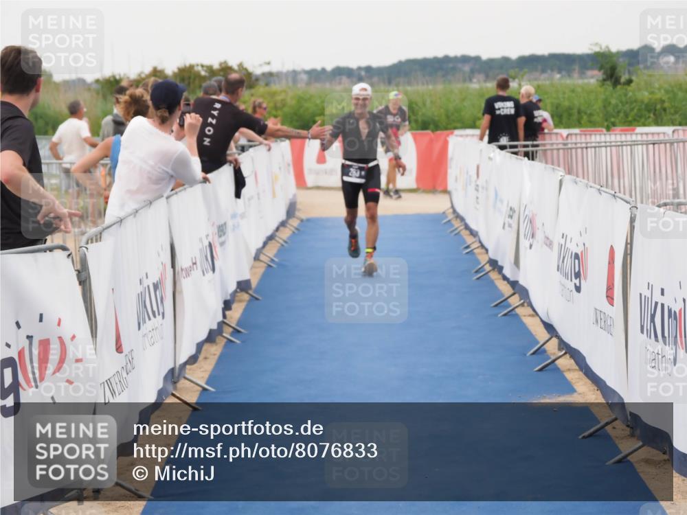 22.06.2025 - Viking Triathlon MichiJ http://msf.ph/oto/8076833 22.06.2025 16:02:35 Ziel 283 meine-sportfotos.de