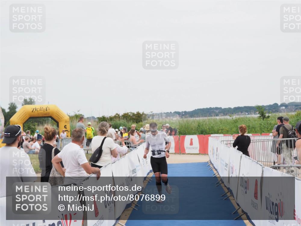 22.06.2025 - Viking Triathlon MichiJ http://msf.ph/oto/8076899 22.06.2025 14:34:27 Ziel 99 meine-sportfotos.de