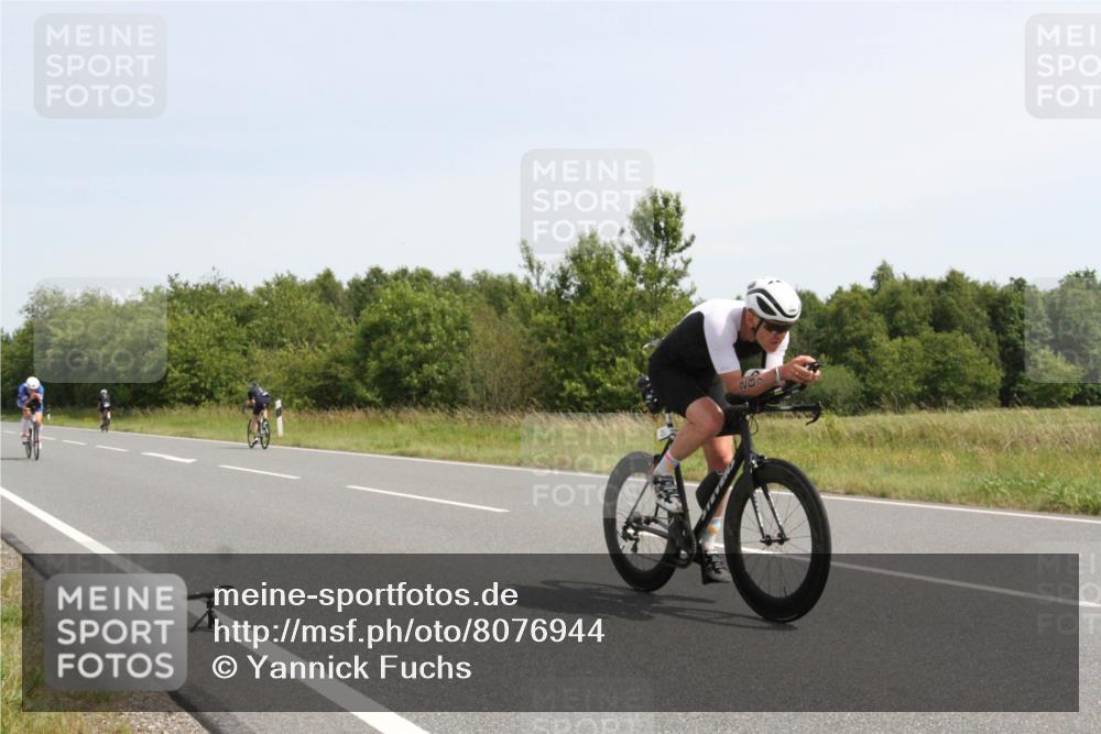 22.06.2025 - Viking Triathlon Yannick Fuchs http://msf.ph/oto/8076944 22.06.2025 11:59:51 Radfahren 207, 223, 225, 230 meine-sportfotos.de