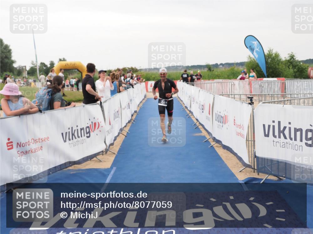 22.06.2025 - Viking Triathlon MichiJ http://msf.ph/oto/8077059 22.06.2025 16:02:37 Ziel 283 meine-sportfotos.de