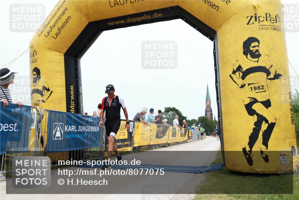22.06.2025 - Viking Triathlon H.Heesch http://msf.ph/oto/8077075 22.06.2025 15:01:39 Laufen 63 meine-sportfotos.de