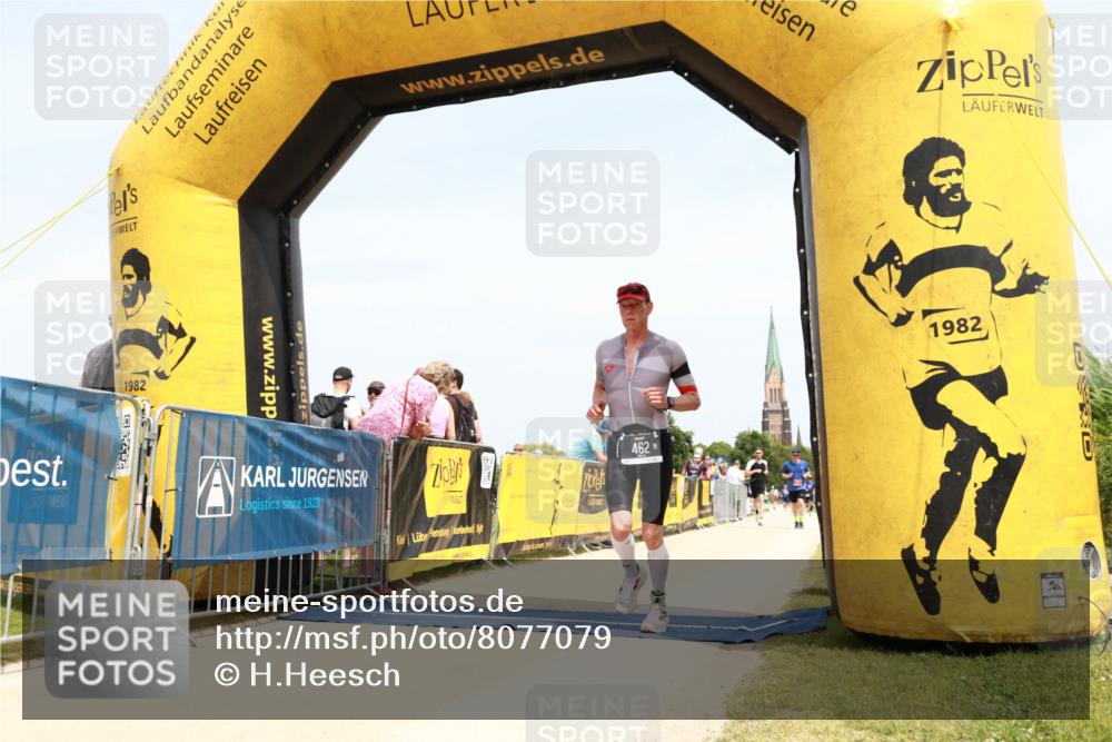 22.06.2025 - Viking Triathlon H.Heesch http://msf.ph/oto/8077079 22.06.2025 14:22:47 Laufen 462 meine-sportfotos.de