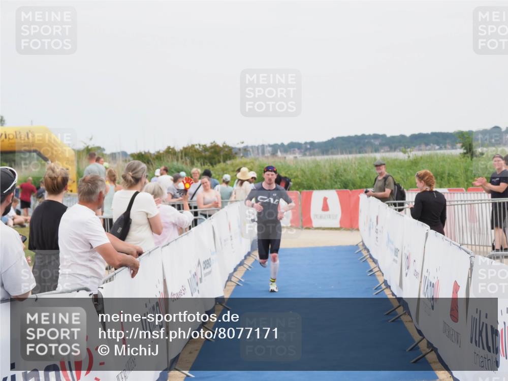 22.06.2025 - Viking Triathlon MichiJ http://msf.ph/oto/8077171 22.06.2025 14:35:14 Ziel 526 meine-sportfotos.de