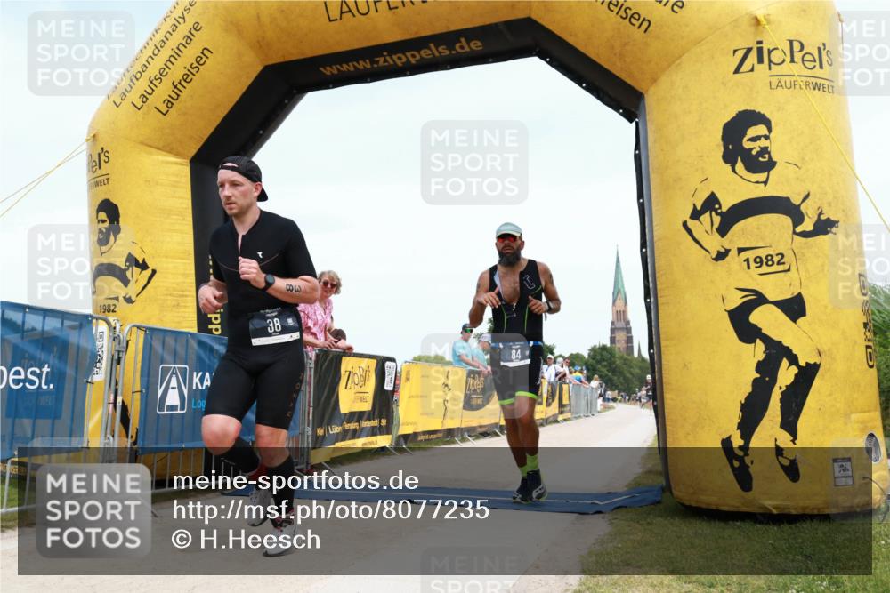 22.06.2025 - Viking Triathlon H.Heesch http://msf.ph/oto/8077235 22.06.2025 14:24:48 Laufen 38, 84, 261, 336, 393 meine-sportfotos.de