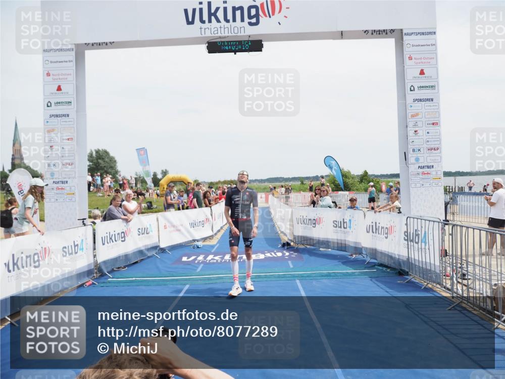 22.06.2025 - Viking Triathlon MichiJ http://msf.ph/oto/8077289 22.06.2025 14:03:28 Ziel 557 meine-sportfotos.de