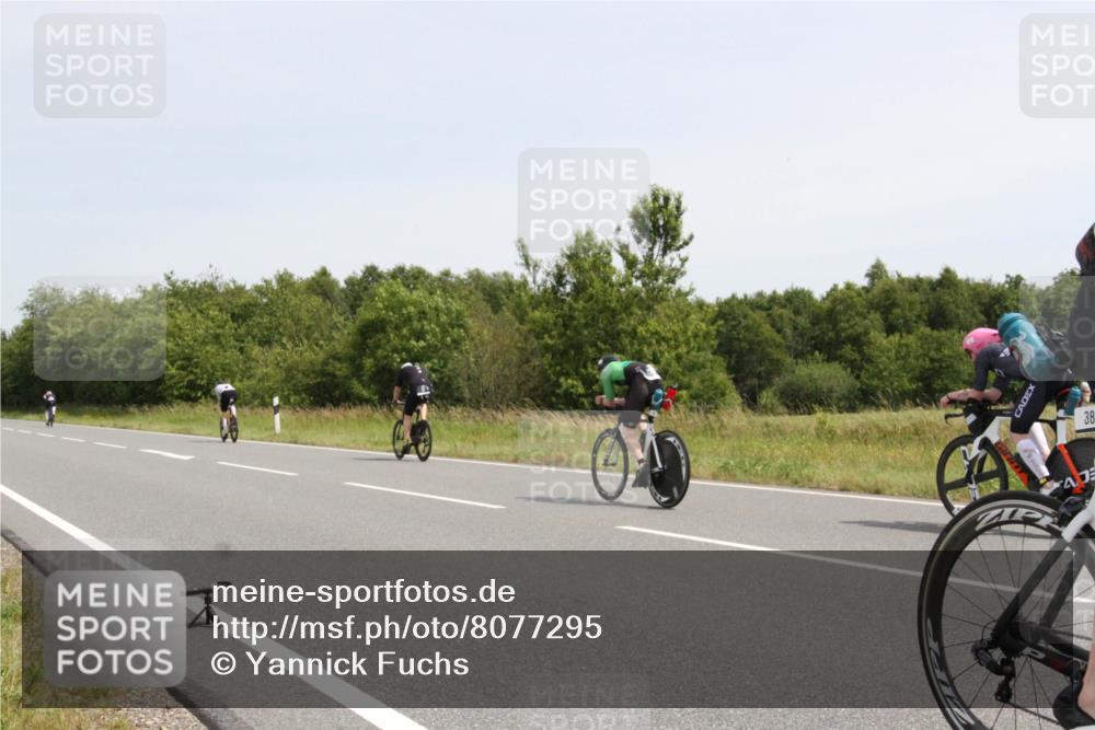 22.06.2025 - Viking Triathlon Yannick Fuchs http://msf.ph/oto/8077295 22.06.2025 12:02:29 Radfahren 51, 90, 198, 384, 388, 401, 407, 423, 526, 534, 642 meine-sportfotos.de