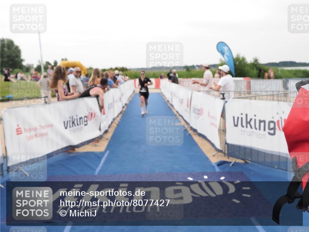 22.06.2025 - Viking Triathlon MichiJ http://msf.ph/oto/8077427 22.06.2025 15:54:51 Ziel 530, 627 meine-sportfotos.de