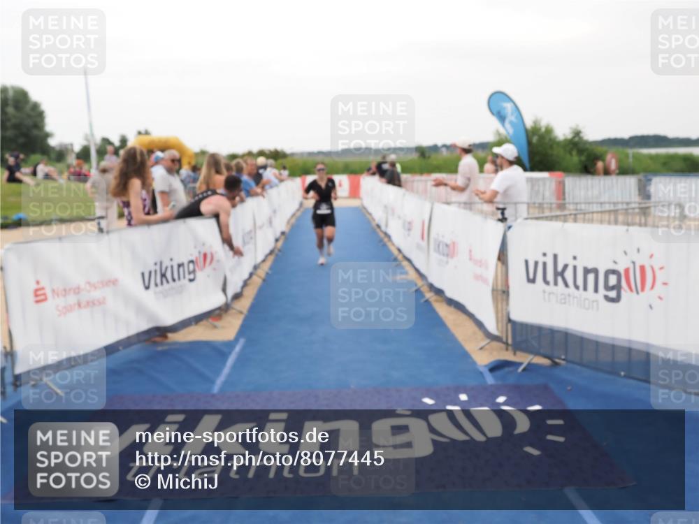 22.06.2025 - Viking Triathlon MichiJ http://msf.ph/oto/8077445 22.06.2025 15:54:52 Ziel 530, 627 meine-sportfotos.de