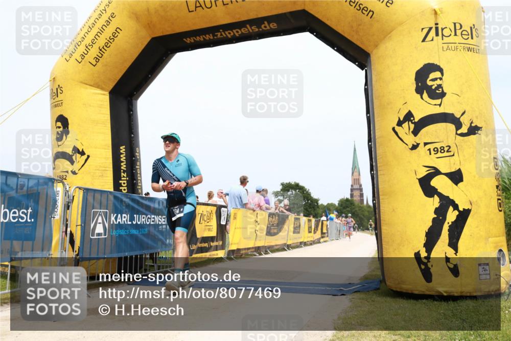 22.06.2025 - Viking Triathlon H.Heesch http://msf.ph/oto/8077469 22.06.2025 15:14:03 Laufen 124 meine-sportfotos.de