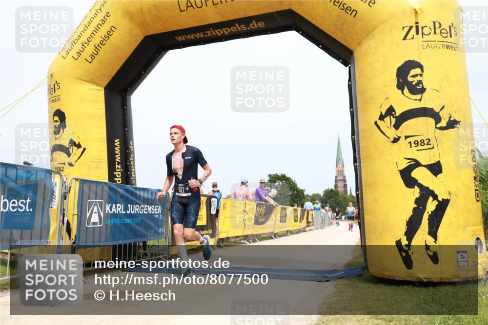 22.06.2025 - Viking Triathlon H.Heesch http://msf.ph/oto/8077500 22.06.2025 15:14:43 Laufen 377 meine-sportfotos.de