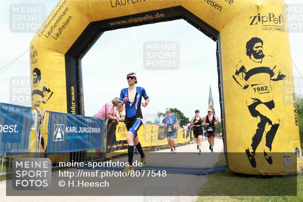 22.06.2025 - Viking Triathlon H.Heesch http://msf.ph/oto/8077548 22.06.2025 14:29:17 Laufen 195, 286, 327, 488, 602 meine-sportfotos.de