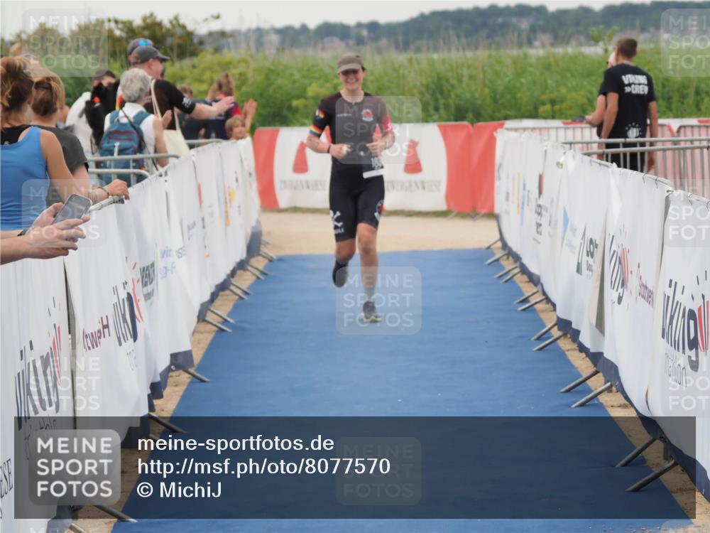 22.06.2025 - Viking Triathlon MichiJ http://msf.ph/oto/8077570 22.06.2025 16:02:53 Ziel 183 meine-sportfotos.de