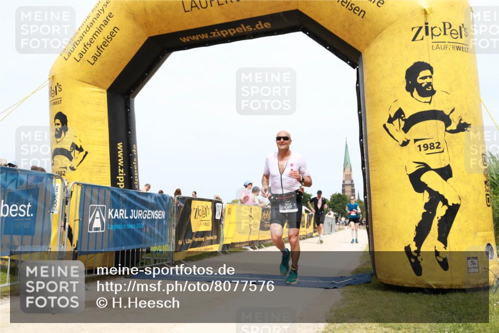 22.06.2025 - Viking Triathlon H.Heesch http://msf.ph/oto/8077576 22.06.2025 15:15:59 Laufen 205 meine-sportfotos.de
