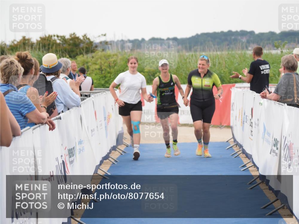 22.06.2025 - Viking Triathlon MichiJ http://msf.ph/oto/8077654 22.06.2025 15:55:04 Ziel 636 meine-sportfotos.de