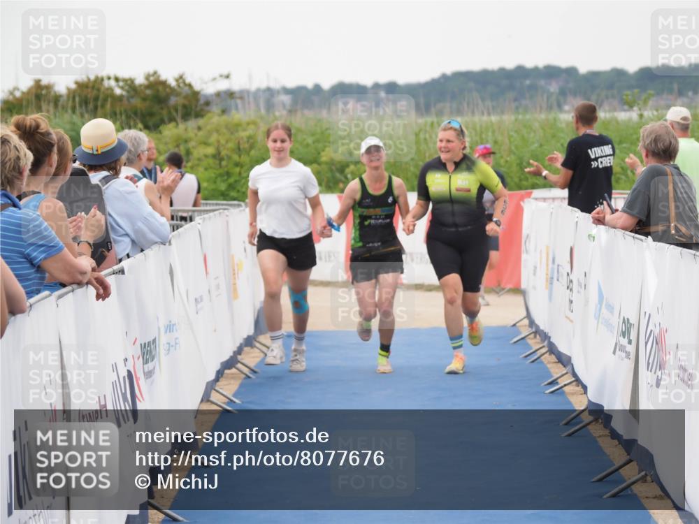 22.06.2025 - Viking Triathlon MichiJ http://msf.ph/oto/8077676 22.06.2025 15:55:04 Ziel 636 meine-sportfotos.de