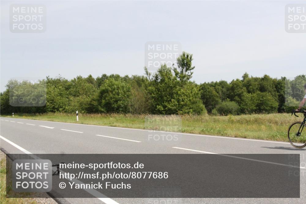 22.06.2025 - Viking Triathlon Yannick Fuchs http://msf.ph/oto/8077686 22.06.2025 12:04:04 Radfahren 42, 142, 149, 351, 378 meine-sportfotos.de