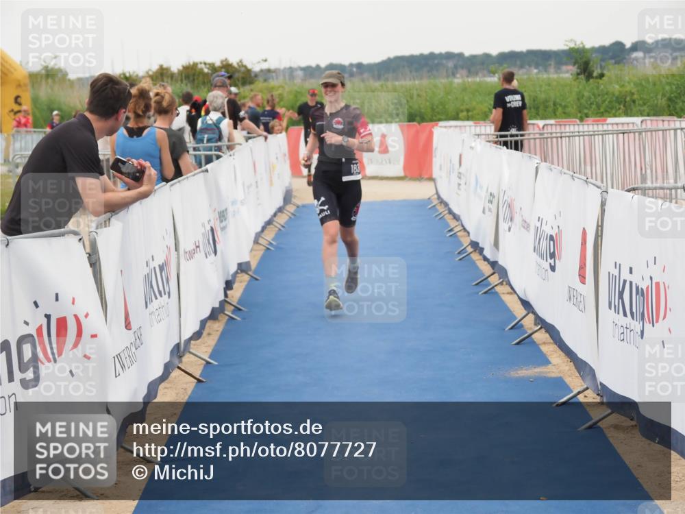 22.06.2025 - Viking Triathlon MichiJ http://msf.ph/oto/8077727 22.06.2025 16:02:55 Ziel 183 meine-sportfotos.de