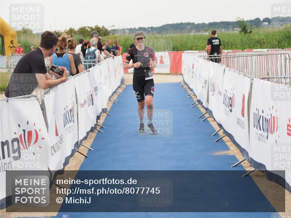 22.06.2025 - Viking Triathlon MichiJ http://msf.ph/oto/8077745 22.06.2025 16:02:55 Ziel 183 meine-sportfotos.de