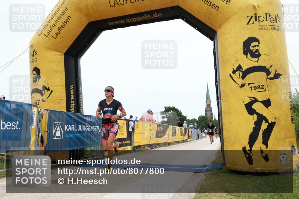 22.06.2025 - Viking Triathlon H.Heesch http://msf.ph/oto/8077800 22.06.2025 15:18:45 Laufen 72 meine-sportfotos.de