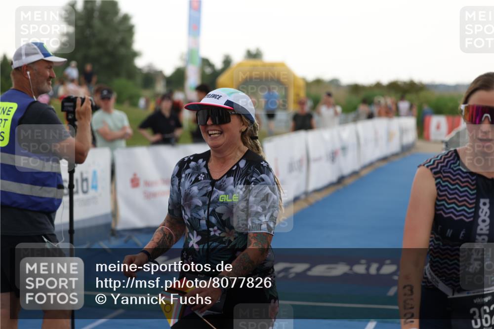 22.06.2025 - Viking Triathlon Yannick Fuchs http://msf.ph/oto/8077826 22.06.2025 16:29:03 Ziel  meine-sportfotos.de