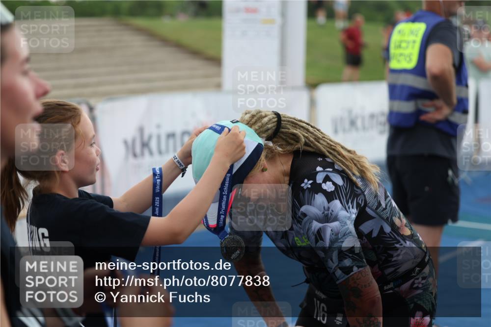 22.06.2025 - Viking Triathlon Yannick Fuchs http://msf.ph/oto/8077838 22.06.2025 16:29:05 Ziel  meine-sportfotos.de