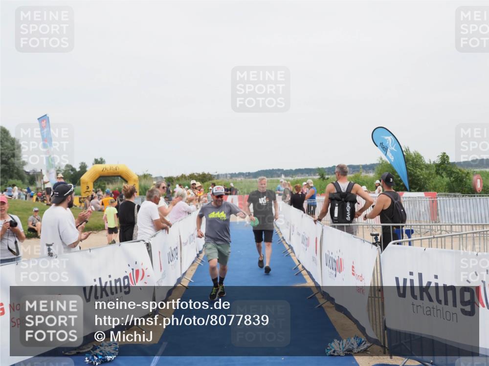 22.06.2025 - Viking Triathlon MichiJ http://msf.ph/oto/8077839 22.06.2025 14:36:03 Ziel 620 meine-sportfotos.de