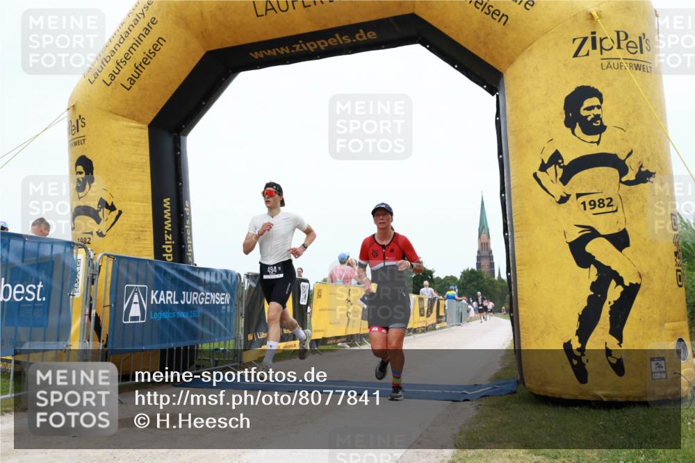 22.06.2025 - Viking Triathlon H.Heesch http://msf.ph/oto/8077841 22.06.2025 15:19:07 Laufen 155, 183, 488, 494 meine-sportfotos.de