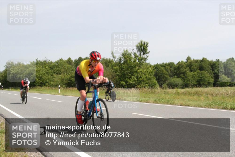 22.06.2025 - Viking Triathlon Yannick Fuchs http://msf.ph/oto/8077843 22.06.2025 12:04:46 Radfahren 15, 26, 101, 272, 299, 362, 385, 496, 554 meine-sportfotos.de