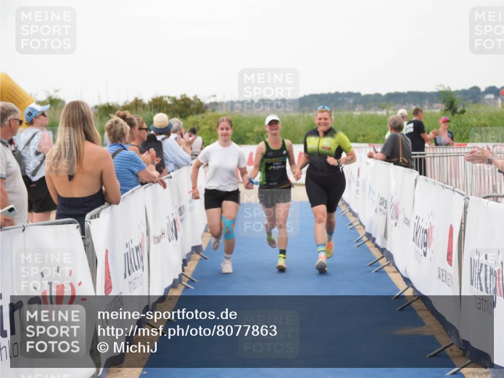 22.06.2025 - Viking Triathlon MichiJ http://msf.ph/oto/8077863 22.06.2025 15:55:06 Ziel 636 meine-sportfotos.de