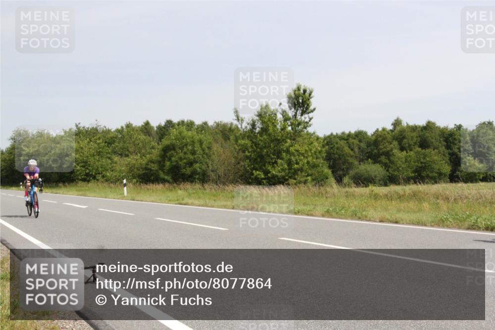 22.06.2025 - Viking Triathlon Yannick Fuchs http://msf.ph/oto/8077864 22.06.2025 12:04:50 Radfahren 9, 26, 80, 101, 272, 299, 362, 385, 496, 554 meine-sportfotos.de