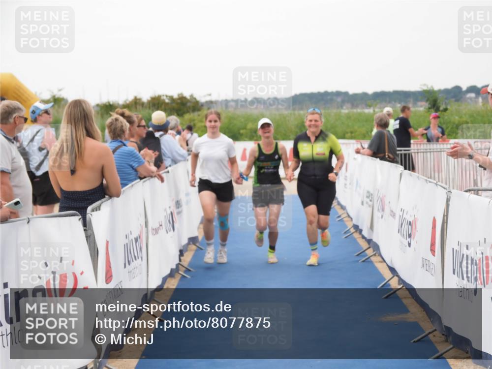 22.06.2025 - Viking Triathlon MichiJ http://msf.ph/oto/8077875 22.06.2025 15:55:07 Ziel 636 meine-sportfotos.de