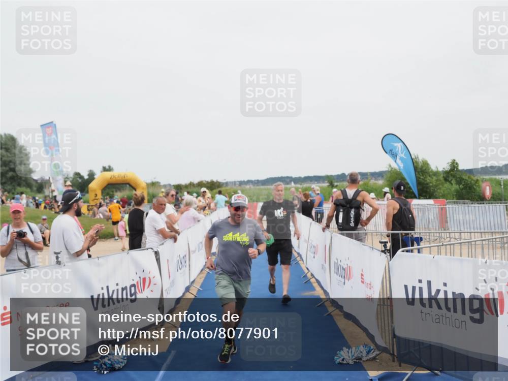 22.06.2025 - Viking Triathlon MichiJ http://msf.ph/oto/8077901 22.06.2025 14:36:04 Ziel 620 meine-sportfotos.de