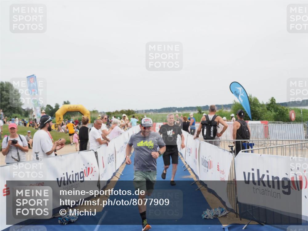 22.06.2025 - Viking Triathlon MichiJ http://msf.ph/oto/8077909 22.06.2025 14:36:04 Ziel 620 meine-sportfotos.de