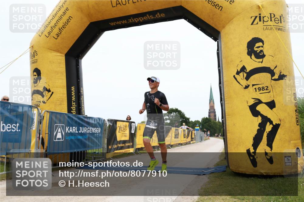 22.06.2025 - Viking Triathlon H.Heesch http://msf.ph/oto/8077910 22.06.2025 15:20:49 Laufen 356 meine-sportfotos.de