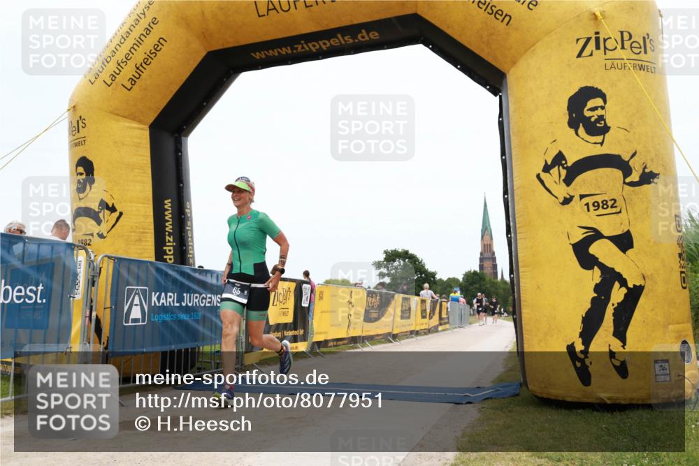 22.06.2025 - Viking Triathlon H.Heesch http://msf.ph/oto/8077951 22.06.2025 15:22:10 Laufen 65, 121 meine-sportfotos.de