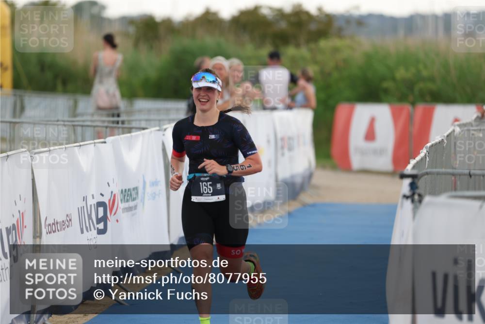 22.06.2025 - Viking Triathlon Yannick Fuchs http://msf.ph/oto/8077955 22.06.2025 16:30:44 Ziel 165 meine-sportfotos.de
