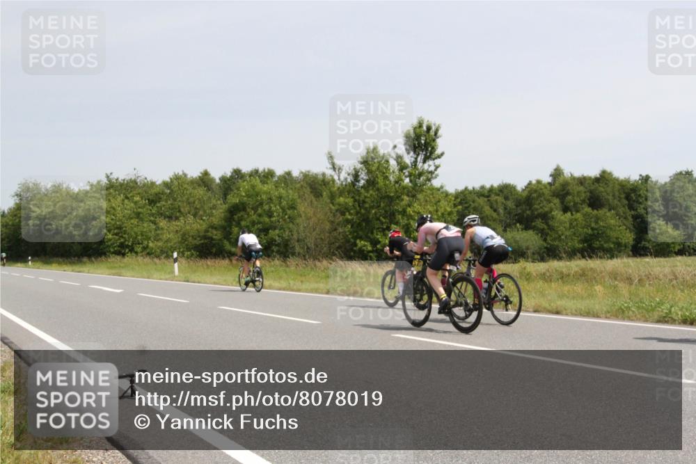 22.06.2025 - Viking Triathlon Yannick Fuchs http://msf.ph/oto/8078019 22.06.2025 12:05:20 Radfahren 37, 50, 197, 202, 205, 286, 364, 550 meine-sportfotos.de