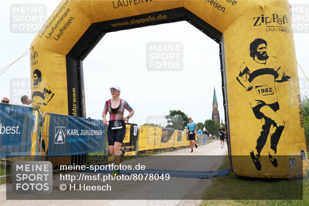 22.06.2025 - Viking Triathlon H.Heesch http://msf.ph/oto/8078049 22.06.2025 15:24:01 Laufen 169, 202, 223, 495 meine-sportfotos.de