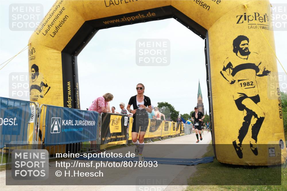 22.06.2025 - Viking Triathlon H.Heesch http://msf.ph/oto/8078093 22.06.2025 14:36:02 Laufen 60, 183, 403 meine-sportfotos.de