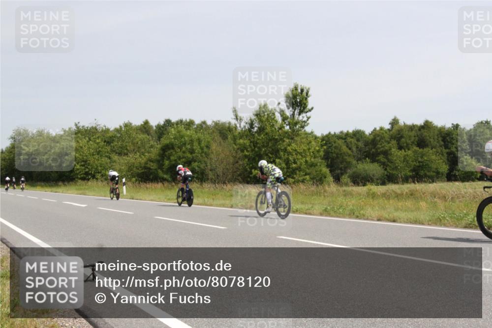 22.06.2025 - Viking Triathlon Yannick Fuchs http://msf.ph/oto/8078120 22.06.2025 12:05:46 Radfahren 145, 158, 176, 368, 425, 485, 543, 637 meine-sportfotos.de