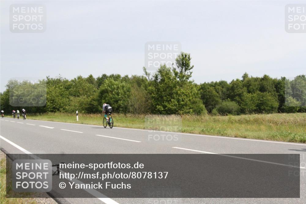 22.06.2025 - Viking Triathlon Yannick Fuchs http://msf.ph/oto/8078137 22.06.2025 12:05:51 Radfahren 20, 265, 387, 425, 543, 637 meine-sportfotos.de