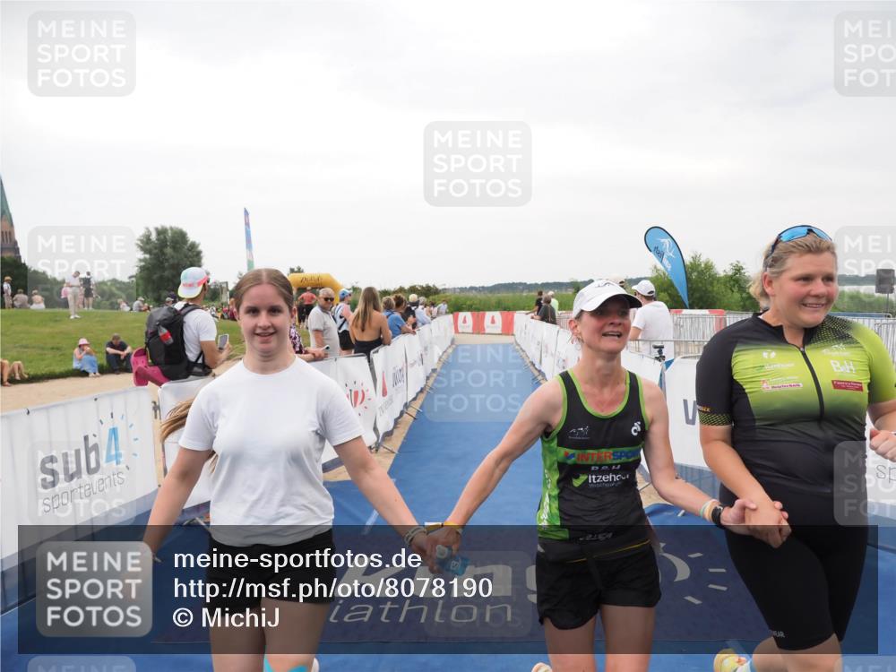 22.06.2025 - Viking Triathlon MichiJ http://msf.ph/oto/8078190 22.06.2025 15:55:10 Ziel 636 meine-sportfotos.de