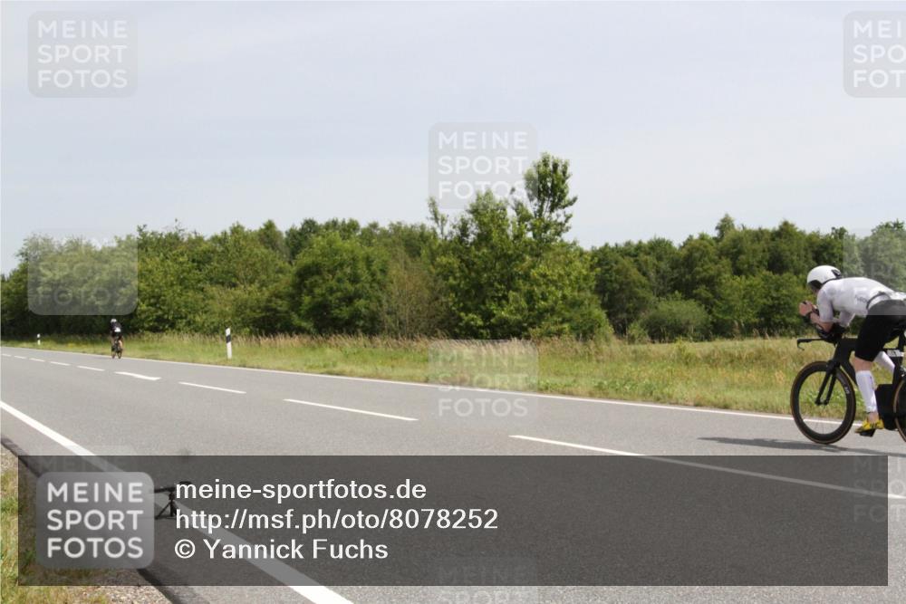 22.06.2025 - Viking Triathlon Yannick Fuchs http://msf.ph/oto/8078252 22.06.2025 12:06:23 Radfahren 76, 121, 161, 215, 258, 289, 367, 372 meine-sportfotos.de