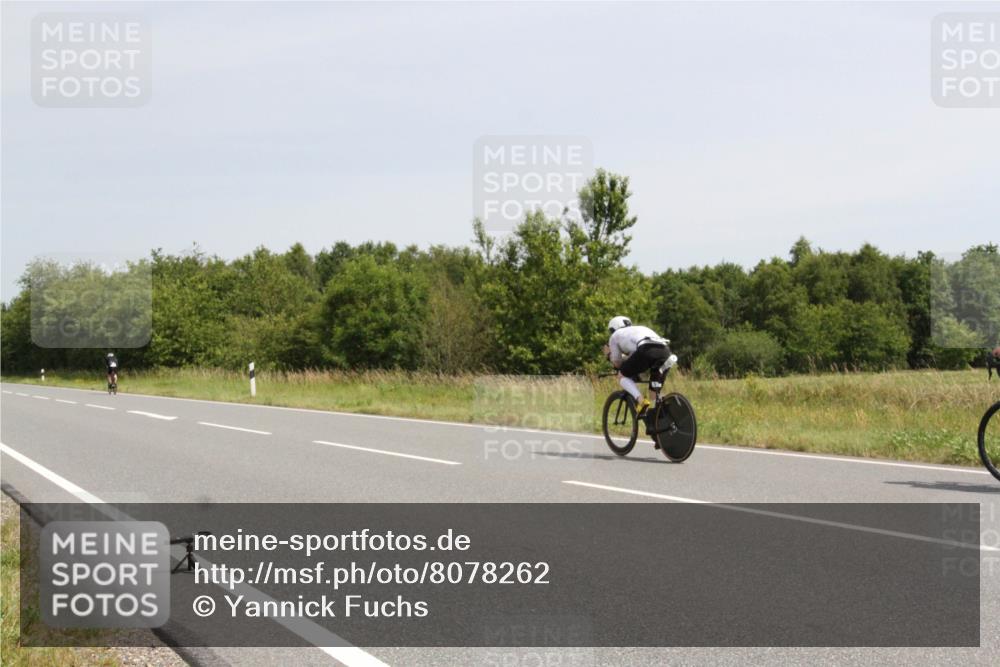 22.06.2025 - Viking Triathlon Yannick Fuchs http://msf.ph/oto/8078262 22.06.2025 12:06:23 Radfahren 76, 121, 161, 215, 258, 289, 367, 372 meine-sportfotos.de