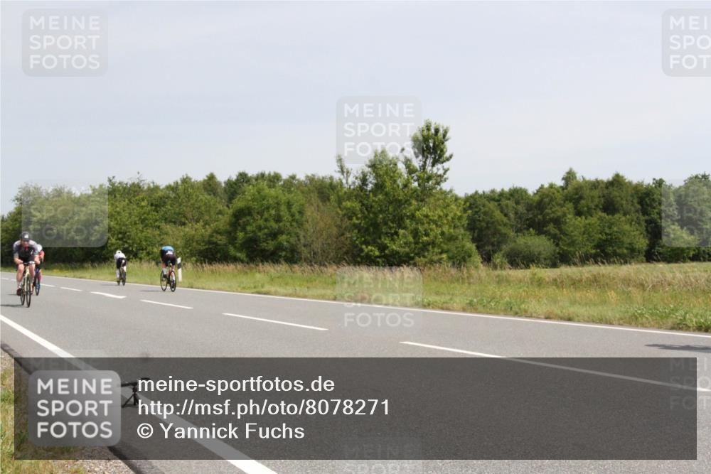 22.06.2025 - Viking Triathlon Yannick Fuchs http://msf.ph/oto/8078271 22.06.2025 12:06:25 Radfahren 76, 121, 161, 215, 258, 289, 367, 372 meine-sportfotos.de