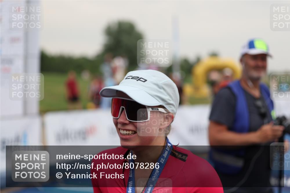 22.06.2025 - Viking Triathlon Yannick Fuchs http://msf.ph/oto/8078286 22.06.2025 16:35:39 Ziel  meine-sportfotos.de