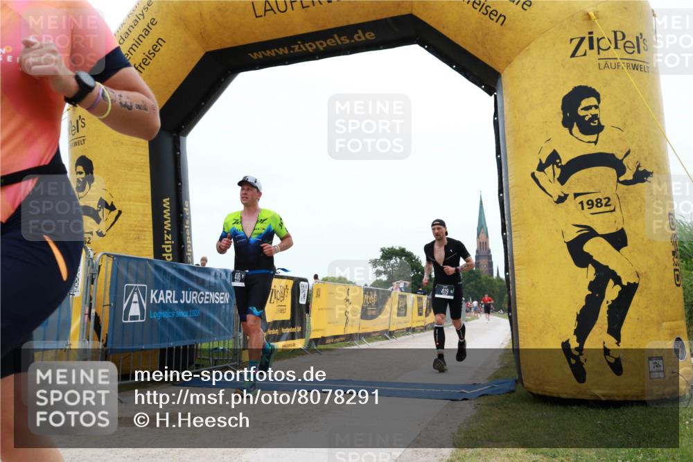 22.06.2025 - Viking Triathlon H.Heesch http://msf.ph/oto/8078291 22.06.2025 15:27:29 Laufen 130, 418, 419 meine-sportfotos.de
