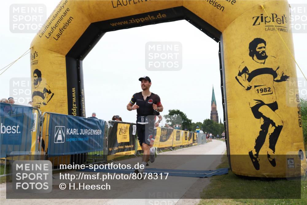 22.06.2025 - Viking Triathlon H.Heesch http://msf.ph/oto/8078317 22.06.2025 15:27:51 Laufen 61, 313, 489 meine-sportfotos.de