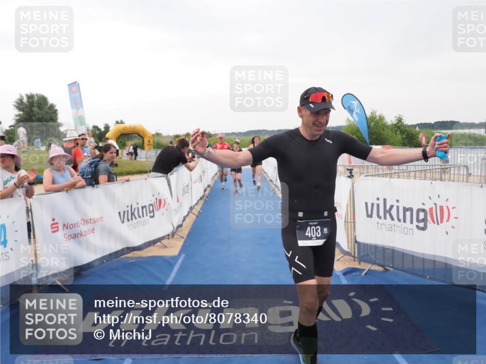 22.06.2025 - Viking Triathlon MichiJ http://msf.ph/oto/8078340 22.06.2025 16:03:04 Ziel 403, 650 meine-sportfotos.de